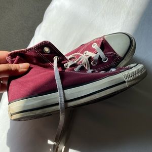 CONVERSE Maroon high tops